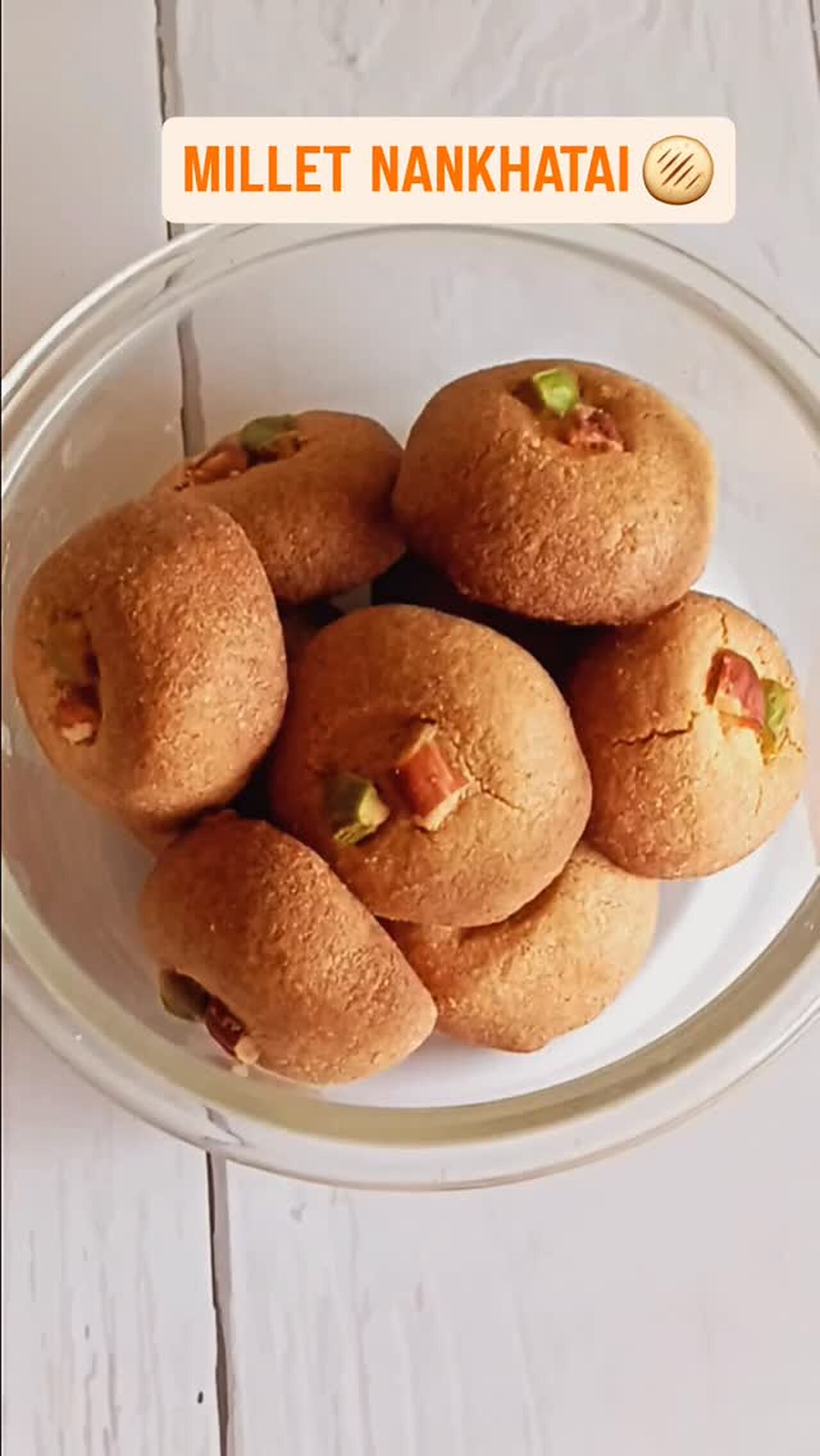 Millet nankhatai in a bowl